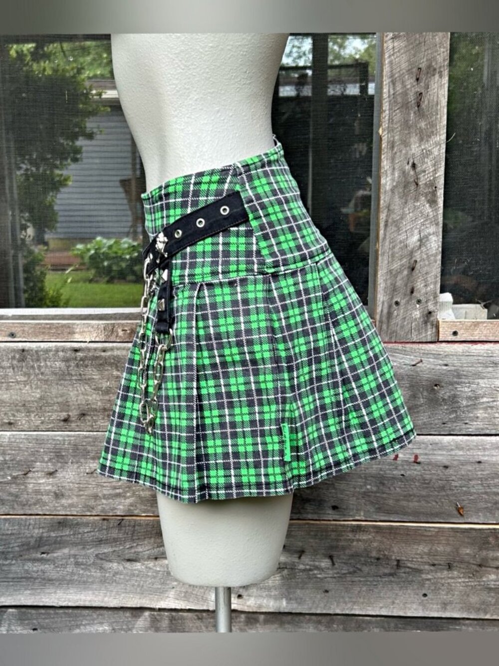 Vintage Y2K Tripp NYC Green Plaid Pleated Studded Chain Skull Punk Mini Skirt - Picture 4 of 8
